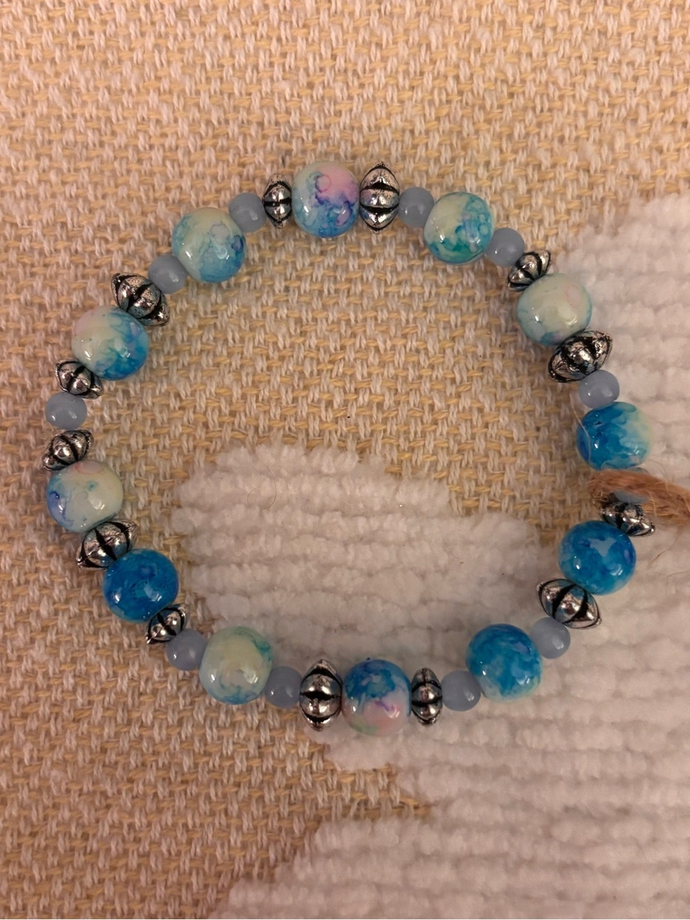 Blue & White Marble-Like Beaded Stretch Bracelet